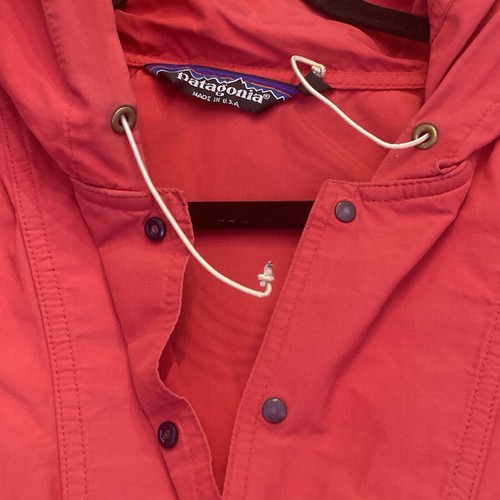 Patagonia Women's Red Pullover Hood WindBreaker Sz L 42% Nylon Waist Cinch MARKS - Picture 6 of 15