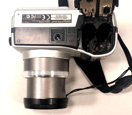 Olympus Camedia C-700 Ultra Zoom 2.1MP Digital Camera CM411H - Picture 7 of 10