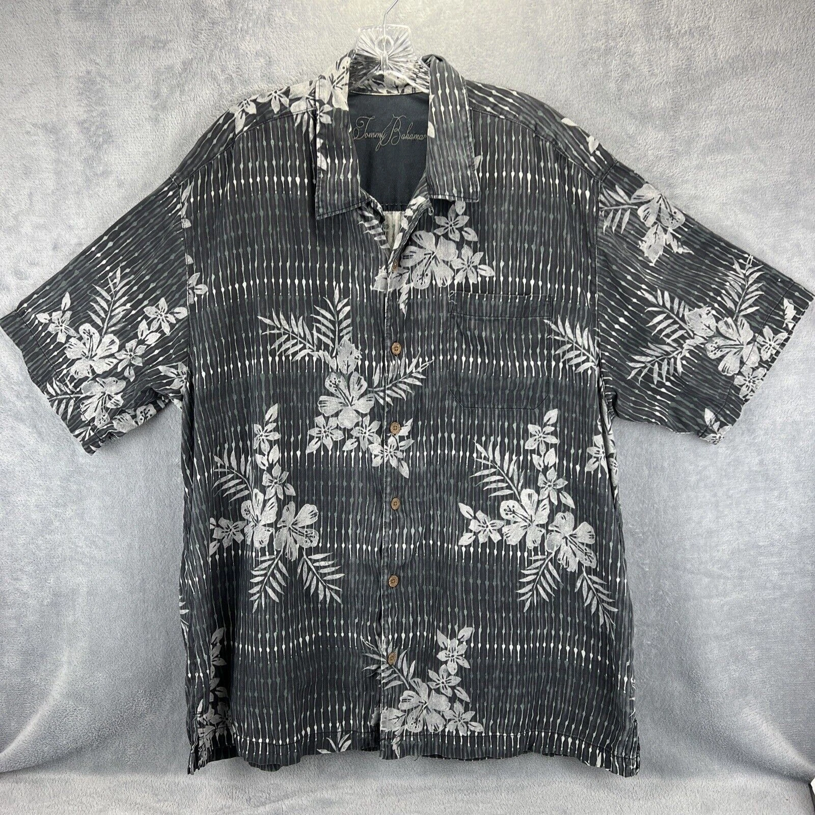 Tommy Bahama Shirt Adult Extra Large Black Gray Silk Hawaiian Button Up Short Sl