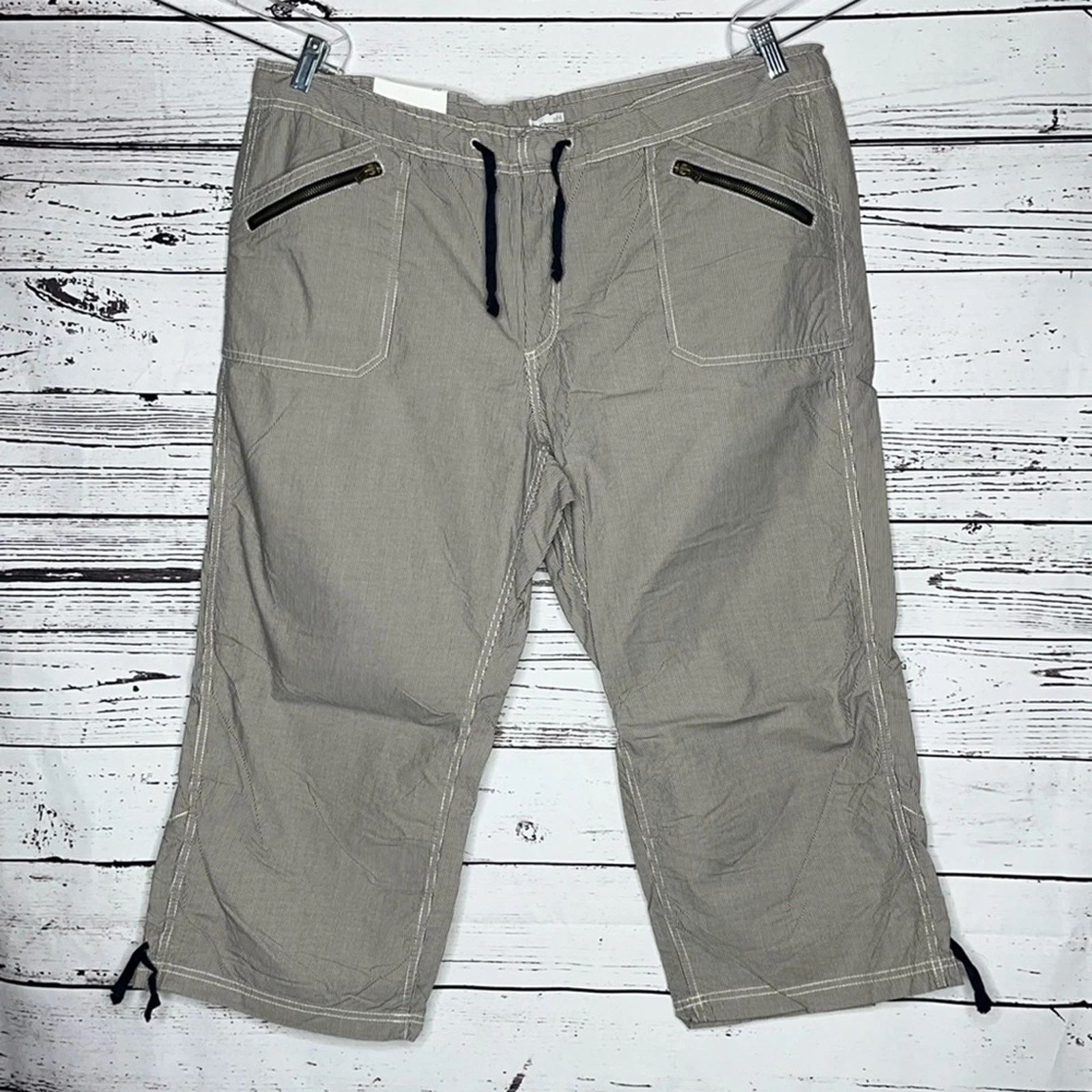 Gap NWT Size 20 Tan & Blue Stripe Surplus Patch Pocket Capri Pants