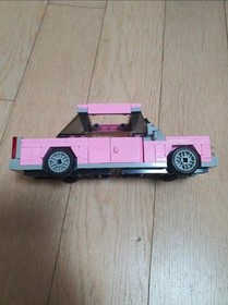 LEGO 71006 The Simpsons House &mdash; Minifigures with Pink Car