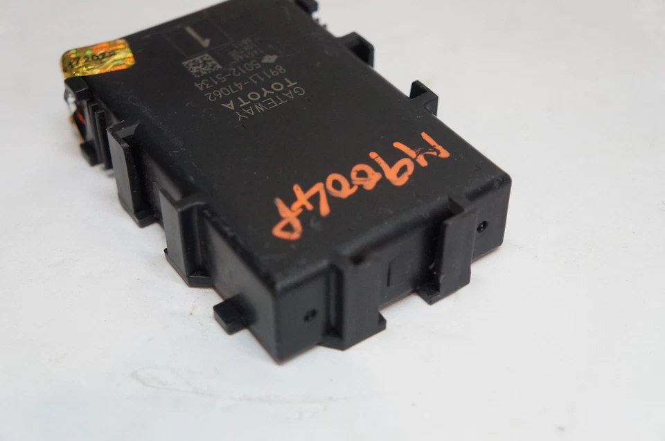 Toyota Prius 2016 2017 2018 - Chasis Brain Box 89111-47062 OEM *C825 Foto 4 de 4