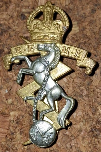WW2, Royal Electrical & Mechanical Engineering (REME), King's Crown, Cap Badge