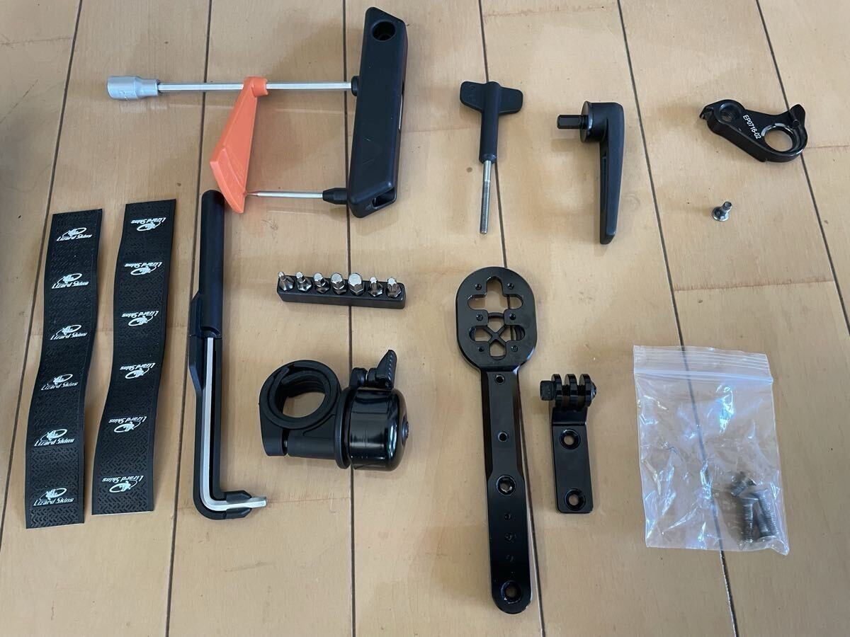 CANYON Aeroad CF SLX 8 Disc Frame Set w/Di2 12S Parts Size S | eBay CANYON Aeroad CF SLX 8 Disc Frame Set w/Di2 12S Parts Size S | eBay