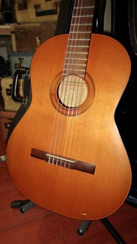 Guitarras clásicas Guild