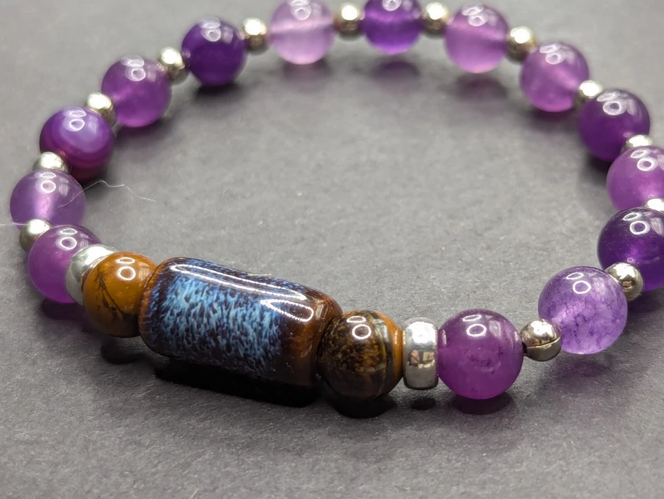 Pulsera elástica con cuentas púrpuras/ojo de tigre elegante para mujer (16 cm) Foto 2 de 4