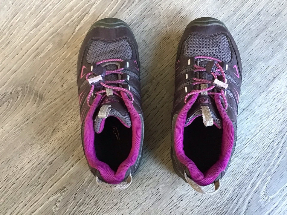 Keen Oakridge Niñas Trail Senderismo Zapatos para Correr Talla 2 Ciruela Púrpura Vino 1015193 Foto 4 de 4