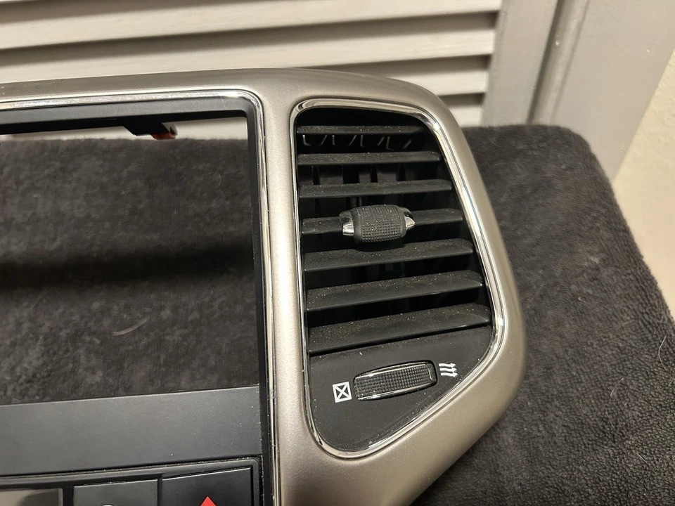 2011-2013 Jeep Grand Cherokee AC Heater Climate Control Temperature Bezel Trim - Image 4 of 4