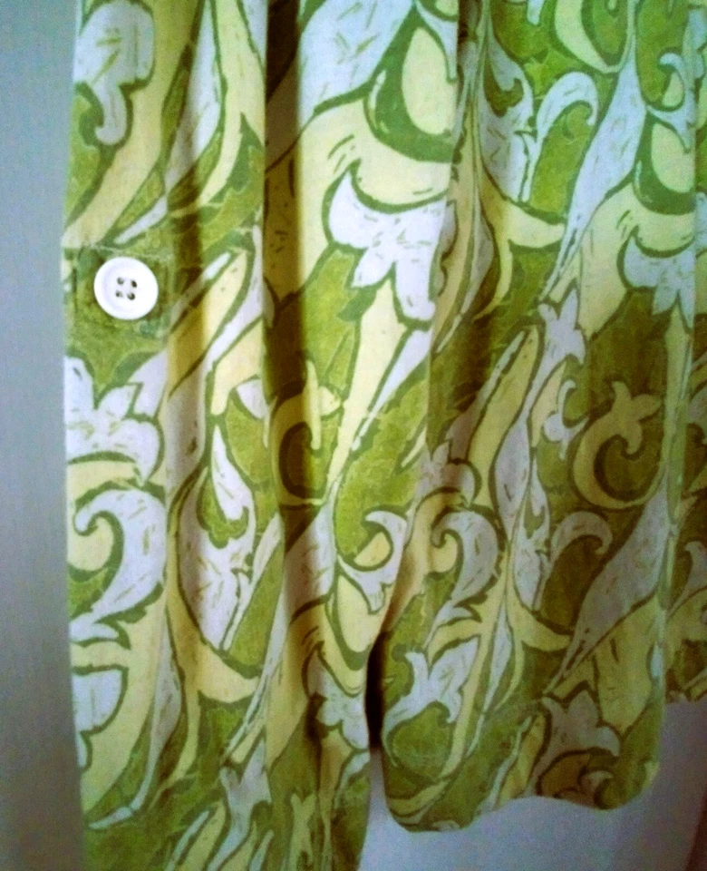 Sudadera con Capucha Merona Talla L Botón Tirar Tanga Escote Verde Amarillo Blanco Foto 2 de 4