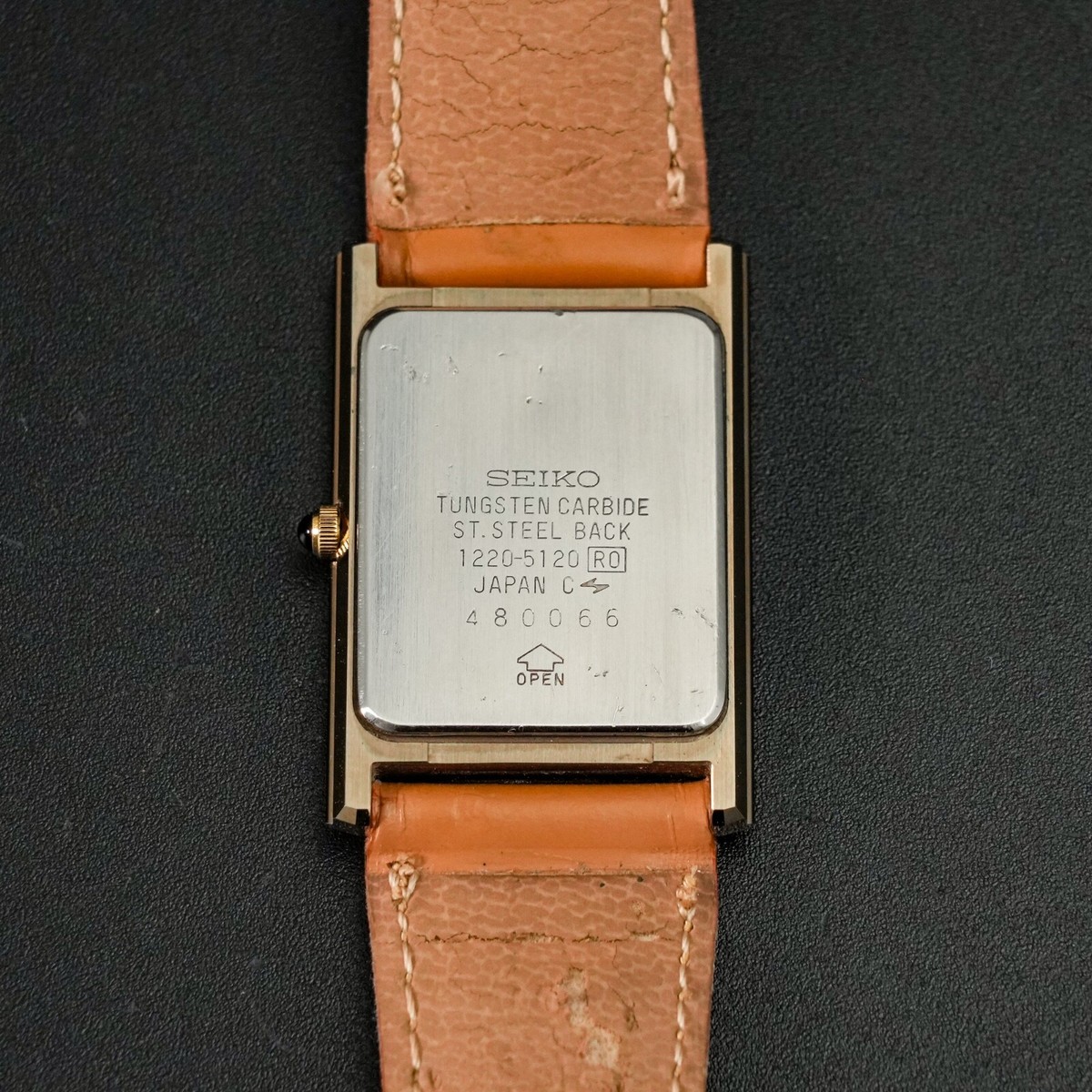 Vintage 1984 SEIKO DOLCE 1220-5120 New BATT Gold Tank Shape Vintage 1984 SEIKO DOLCE 1220-5120 New BATT Gold Tank Shape