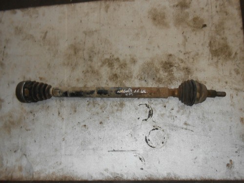 Antriebswelle Gelenkwelle VW Golf 4 1,6L SR vorn rechts