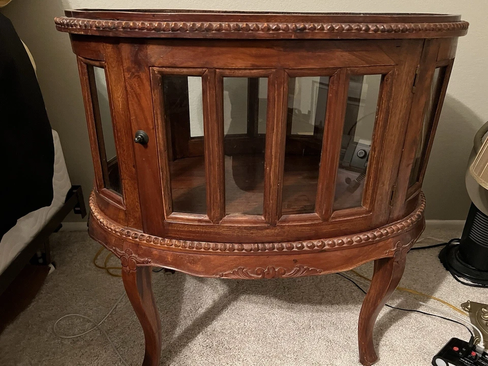 Vitrina/mesa auxiliar vintage ovalada vitrina. Queen Anne estilo - puerta doble Foto 4 de 4