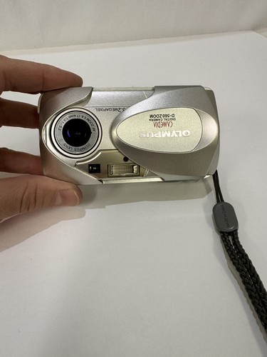 Olympus Camedia D-575 Zoom 3.2 MP Silver Digital Camera Silver Tested - Picture 14 of 18