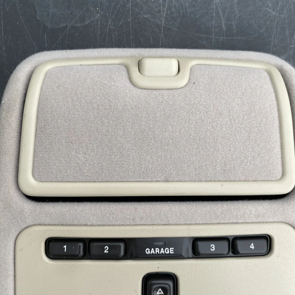 Консоль потолочного купольного фонаря 98-03 Jaguar XJR XJ8 Vanden Plas X308 AGD от оригинального производителя - Изображение 4 из 4