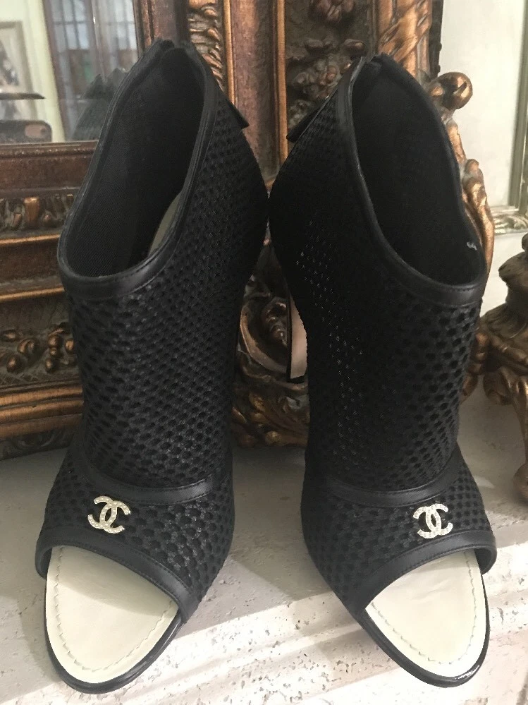 Chanel Black Mesh Peep Toe Booties/Boots Size 40 w Pearl CC Excellent  Condition!