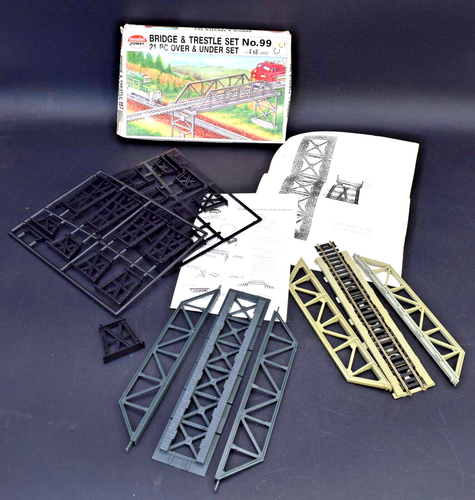 (2) MODEL POWER HO SCALE KITS 2 TRACK SIGNAL BRIDGE 419 & BRIDGE TRESTLE SET 99 - Picture 2 of 15