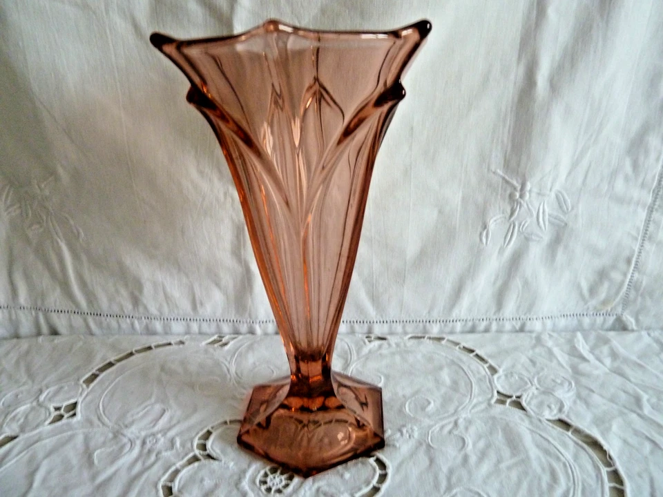 Vase semi cristal rose irisé à facettes style art deco année 1950 24cm - Photo 4/4