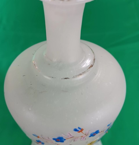 "Florero vintage de vidrio esmerilado - base de pedestal, floral pintado a mano, 8,25"" de alto" - Imagen 10 de 11