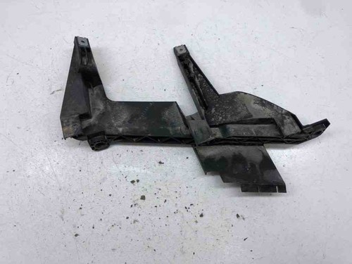 BMW X3 E83 Rechte Scheinwerferhalter 1301073025 3.00 Diesel 2007 30595149