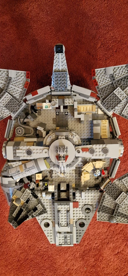 LEGO Star Wars 75257 Millennium Falcon, photo 3 of 5