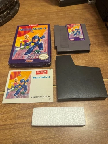 Mega Man 4 (Nintendo NES) MM MM4 CIB complete video game Rockman RARE Megaman