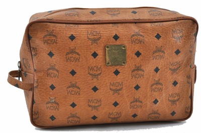 mcm hand pouch