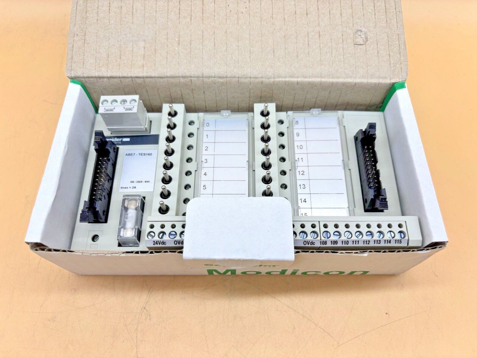 Embase de test ABE7-TES160 Schneider pour armoire d'automatisation à 16 voies