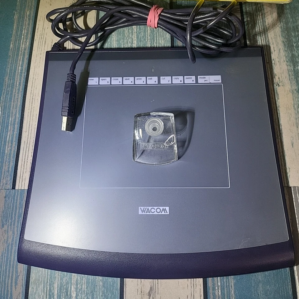 Wacom Intuos 2: 4 x 5 USB Graphics Tablet (XD-0405-U), Pen Stand & Orig Box ONLY - Image 2 of 4