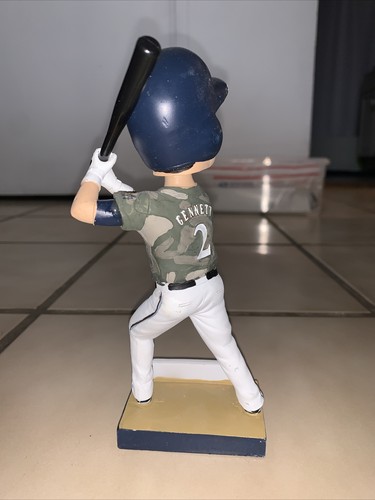 Scooter Gennett Camo Collectible Bobblehead 2013 Milwaukee Brewers - Picture 3 of 4