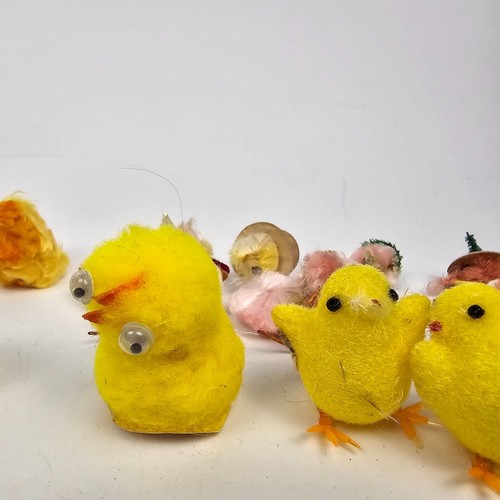 Vintage Easter Chenille Flocked Yellow Baby Chicks Mini Figurines Lot of 8 READ - Picture 4 of 9