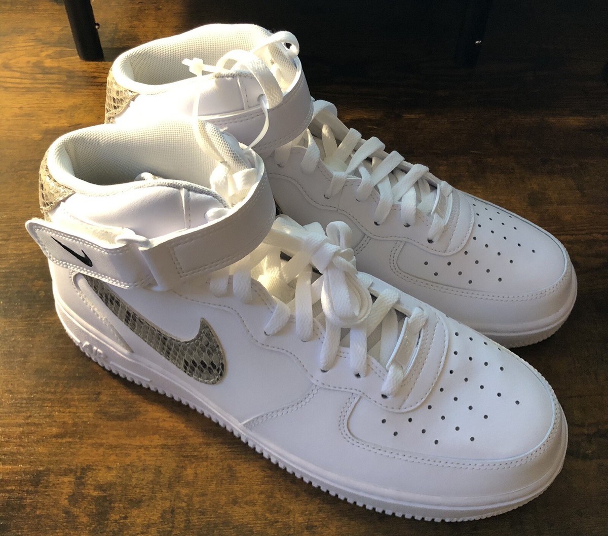 NEW Size 12 - NIKE DD9625-101 Air Force 1 