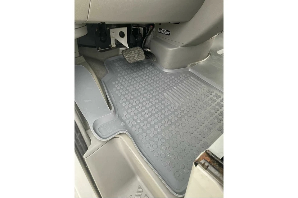 Floor Mats for Freightliner Sprinter 2007-2025 Cargo Version Only 1st Row Gray - Imagem 2 de 4