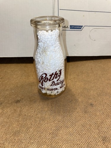 Roth’s Dairy Port Huron Michigan 1/2 Pint Pyro Milk Bottle