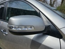 Passenger Side View Mirror Power Turn Signal Fits 14-15 SORENTO 2449992
