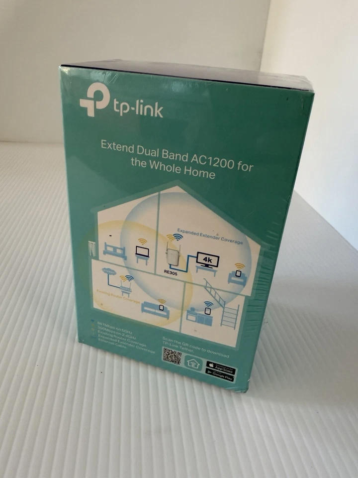 TP-LINK RE305 Dual-Band Wireless Range Extender - White - Image 2 of 3