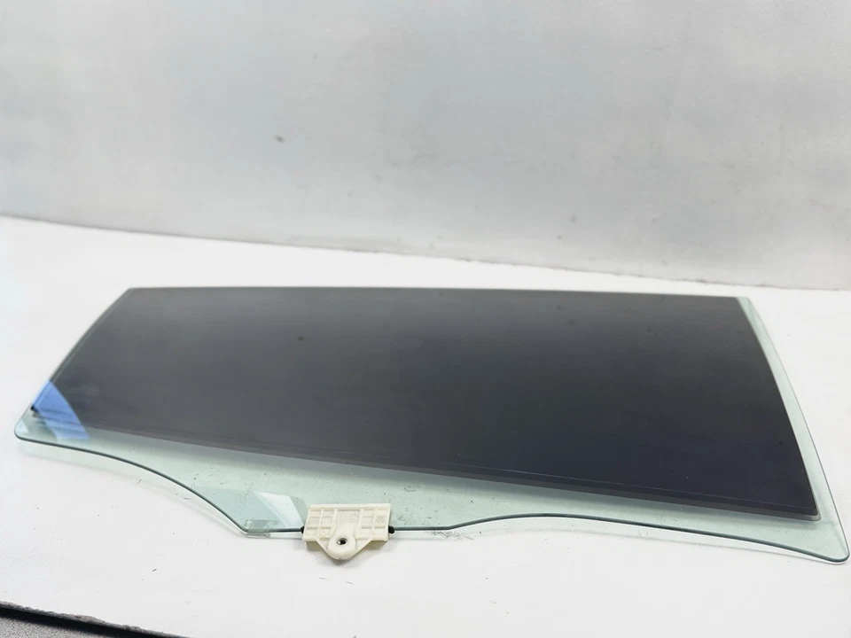 KIA STINGER 2018-2023 OEM REAR LEFT DRIVER DOOR WINDOW GLASS ASSEMBLY - Image 3 of 4