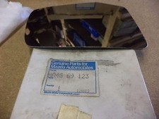 Glace de rétroviseur Mazda 121