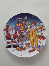 2000 McDonalds Vintage Ronald Plastic Plate Christmas North Pole Santa 