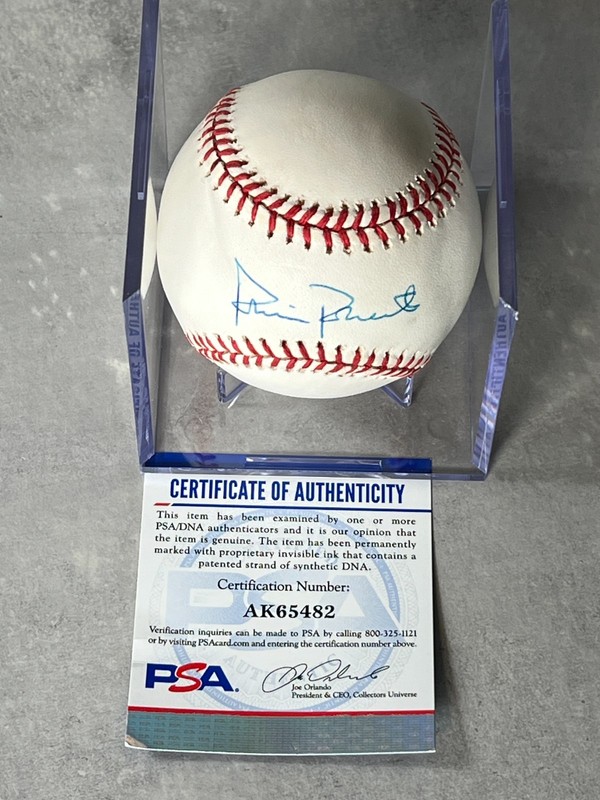 Robin Roberts Signed Official NL Baseball Autograph PSA / DNA Certified