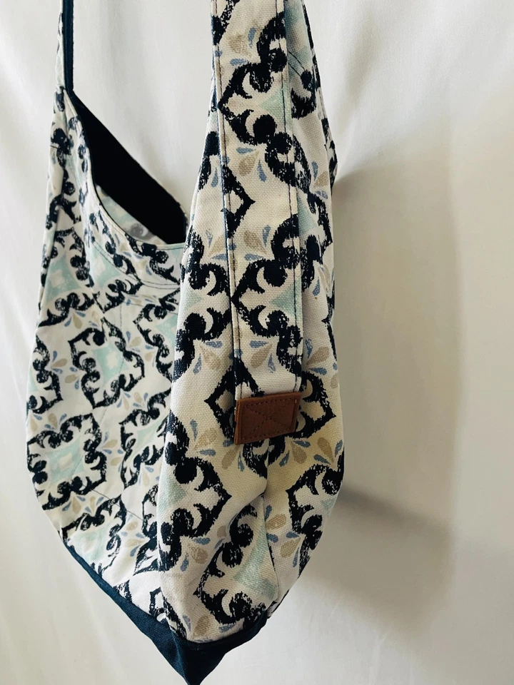 Bolso Hobo Retro Metro Thirty One Mujer Blanco Azul Estampado Damasco Correa Ajustable Foto 3 de 4