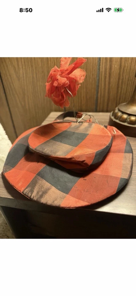1940’s Black & Red Plaid Flower Top Hat Facinator Antique VTG - Image 4 of 4