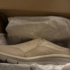 SKECHERS Women's Martha Stewart Easy Going-Comfy Feeling Clog Natural  Size 8