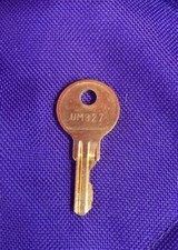 HERMAN MILLER LL / UM SERIES KEY UM327 STEELCASE