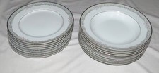 Mikasa Mornay LAC27 SIXTEEN Pieces: Rimmed Soup Bowls, Salad Plates