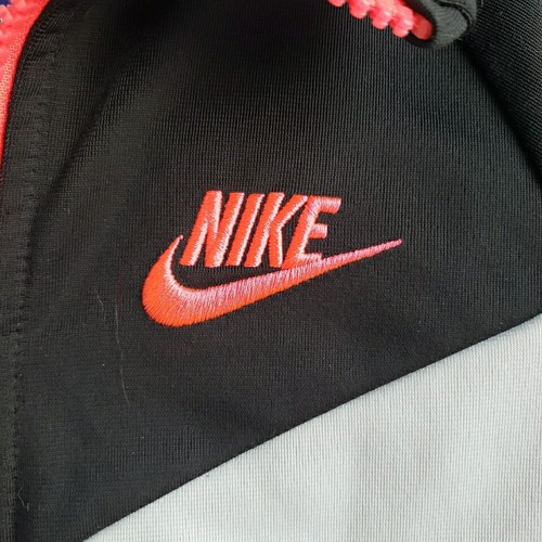 NIKE Girls Tracksuit Jacket Size 6 Full Zip Mock Neck Black/White Colorblock - Picture 5 of 14