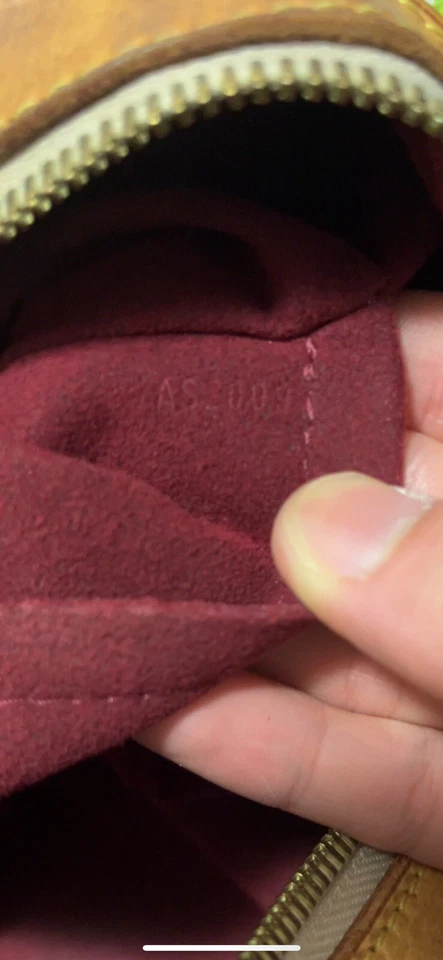 Louis Vuitton x Takashi Murakami 2003 Multicolor Monogram Claudia - Image 4 of 4