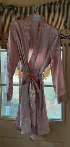 Vintage Dusty Rose Morgan Taylor Liquid Short Robe size Small/Medium