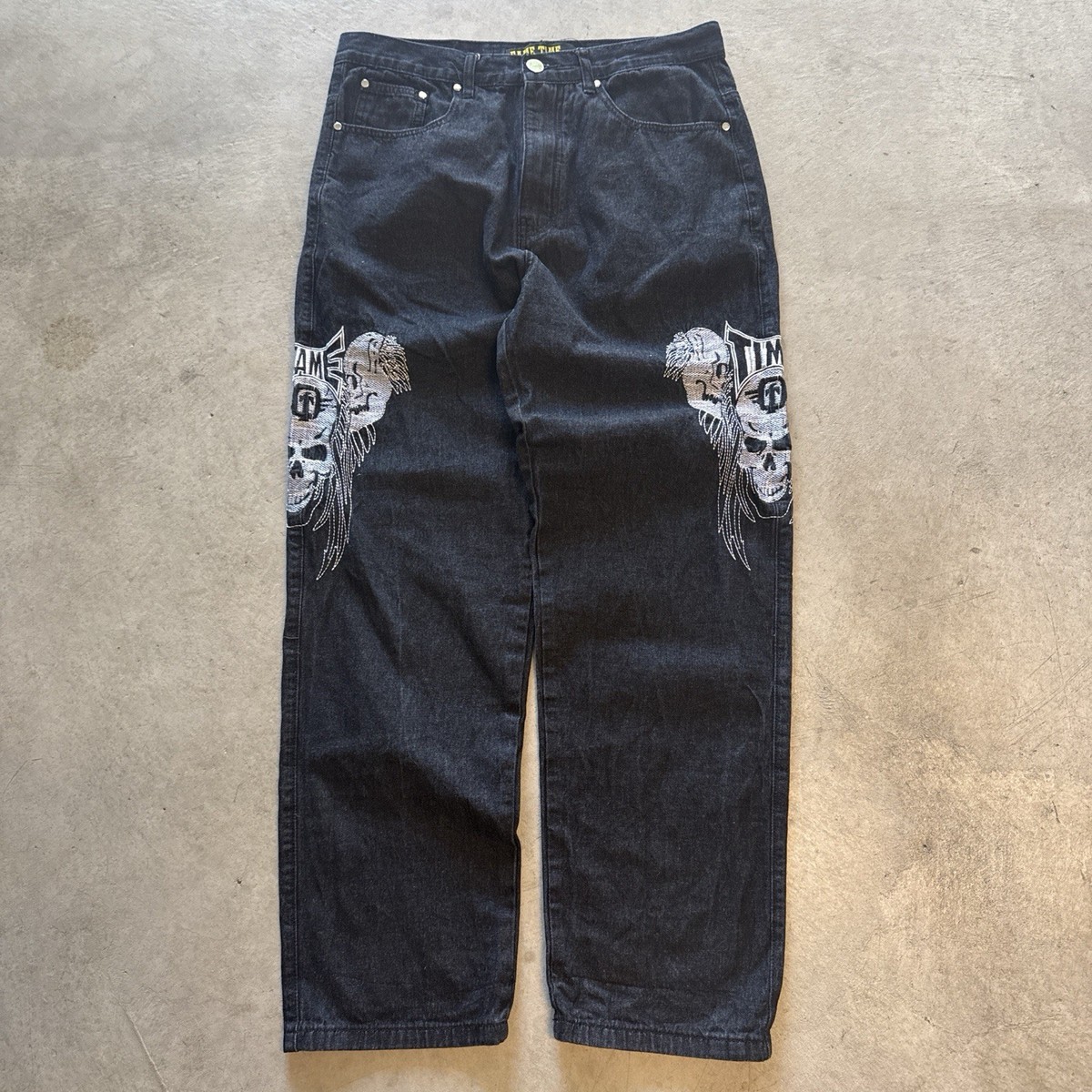 Vintage 2000s Game Time Y2K Tapout Inspired Skull Design