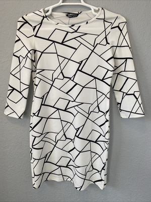 Chein Dress Withe Size L (8-10)   Nice Striped.  Please See The Pictures.     #J