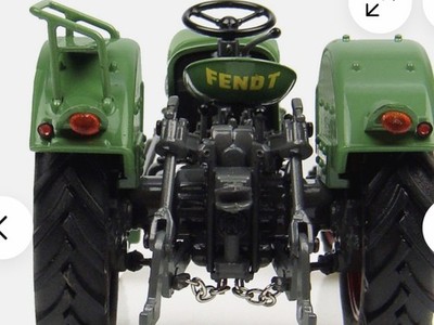 MODELL TRAKTOR AGCO FENDT FARMER 2 1:32 UH 